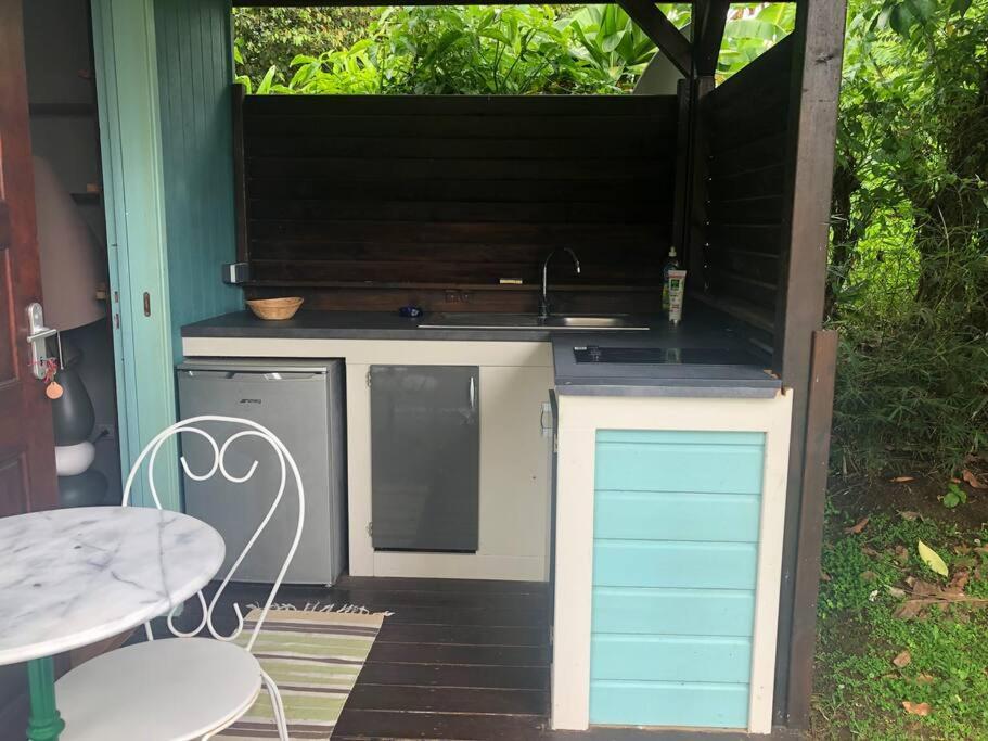 Saint-Joseph Charmant Bungalow Avec Piscine מראה חיצוני תמונה